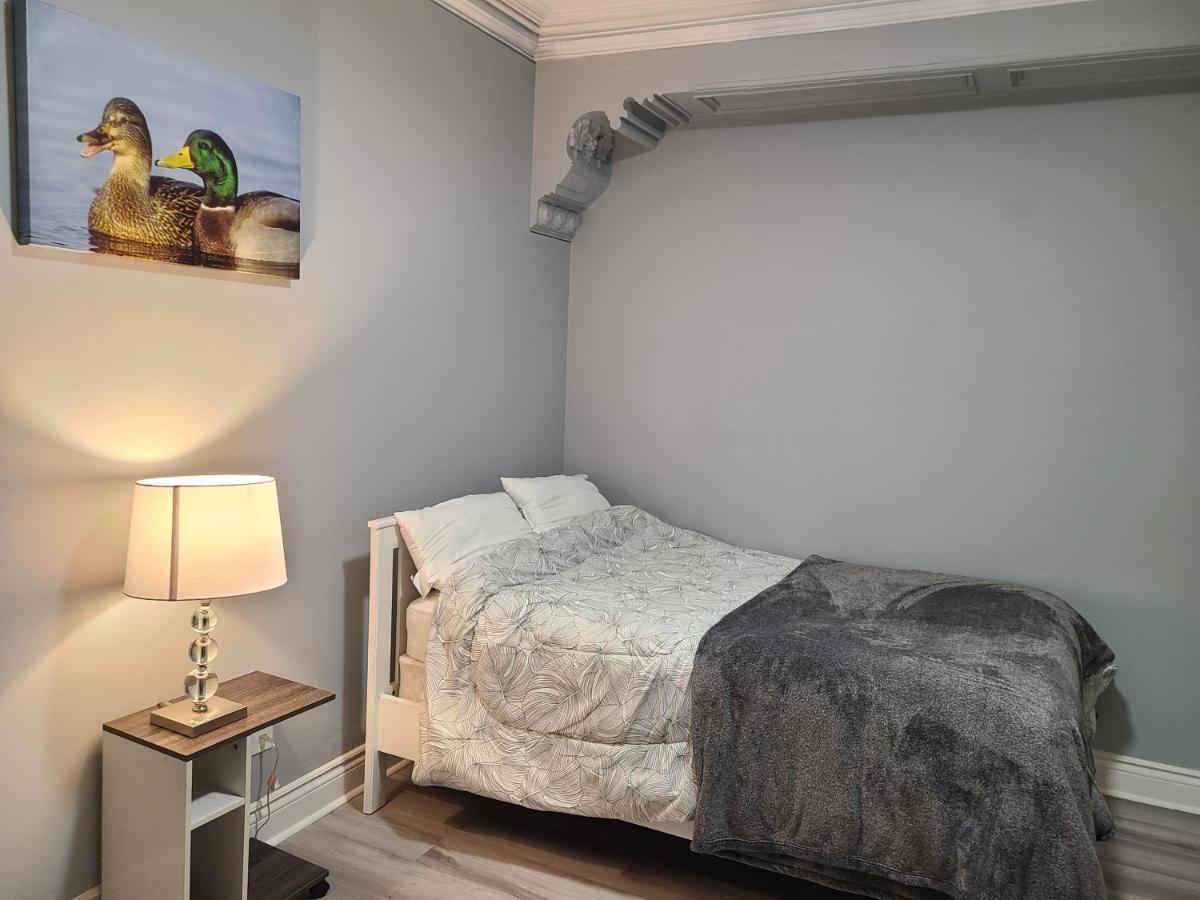 Downtown Ottawa Spacious Room Accommodation Exterior photo